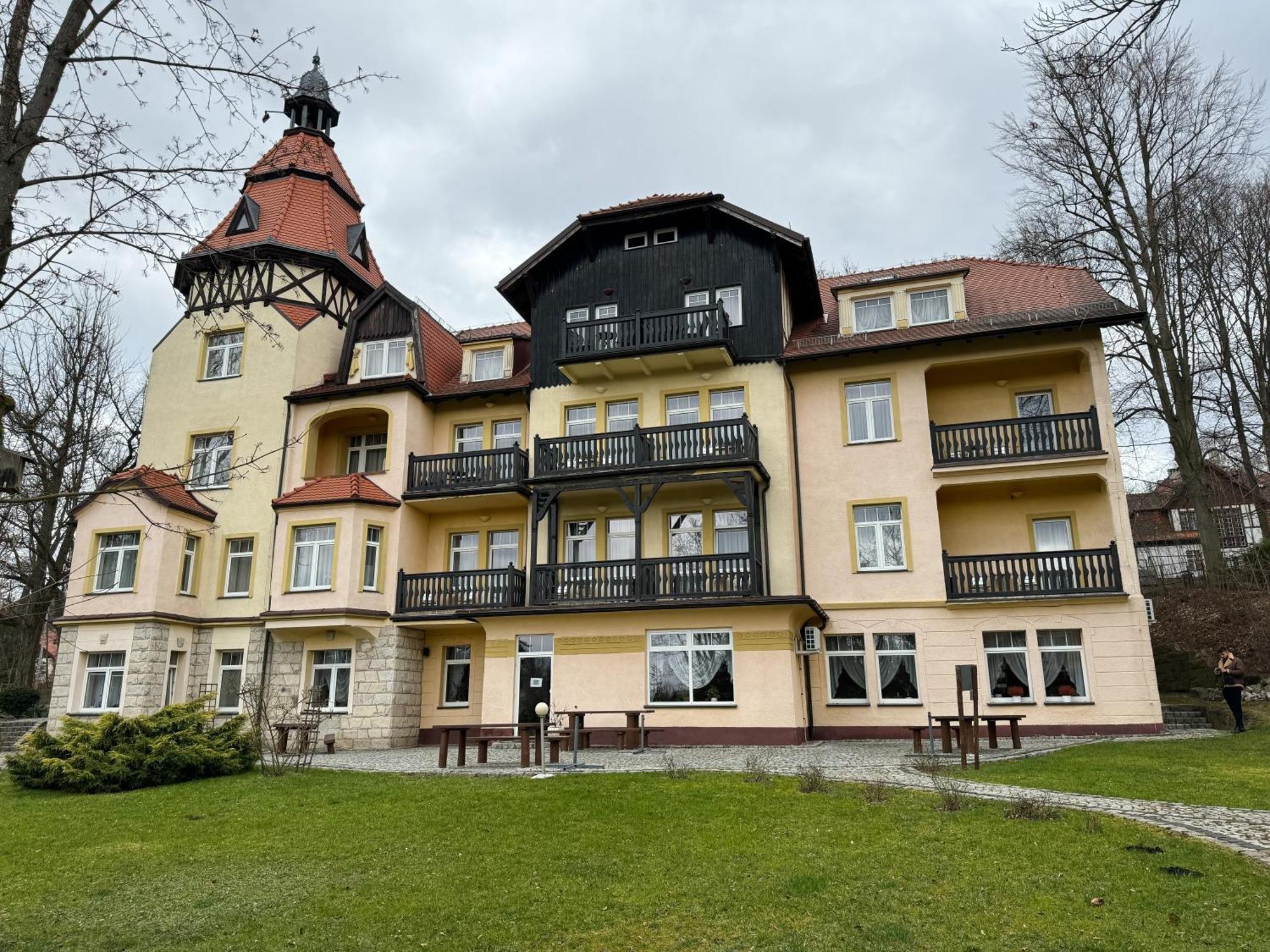 Villa Carmen Kudowa-Zdrój Exterior foto