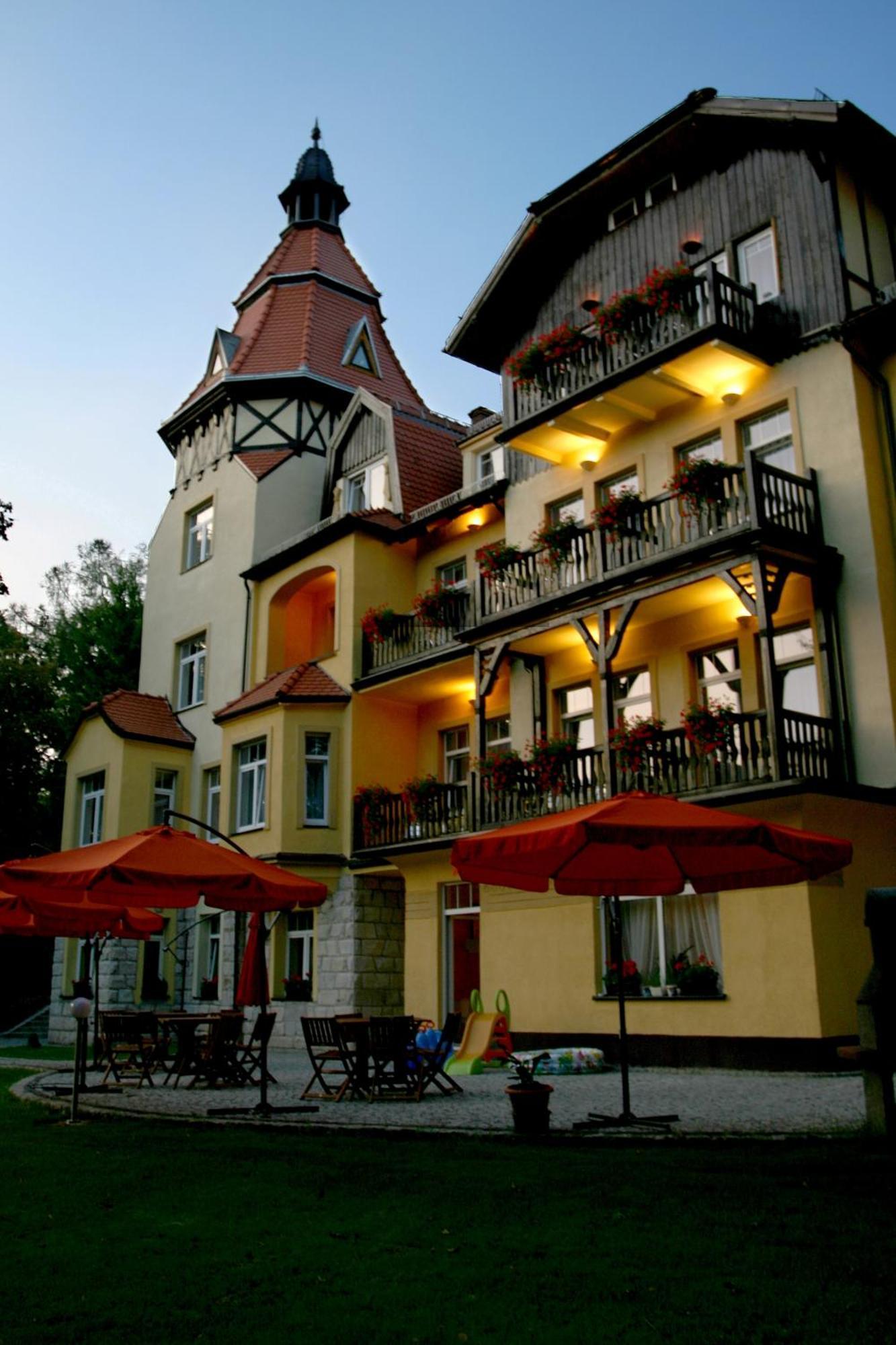 Villa Carmen Kudowa-Zdrój Exterior foto