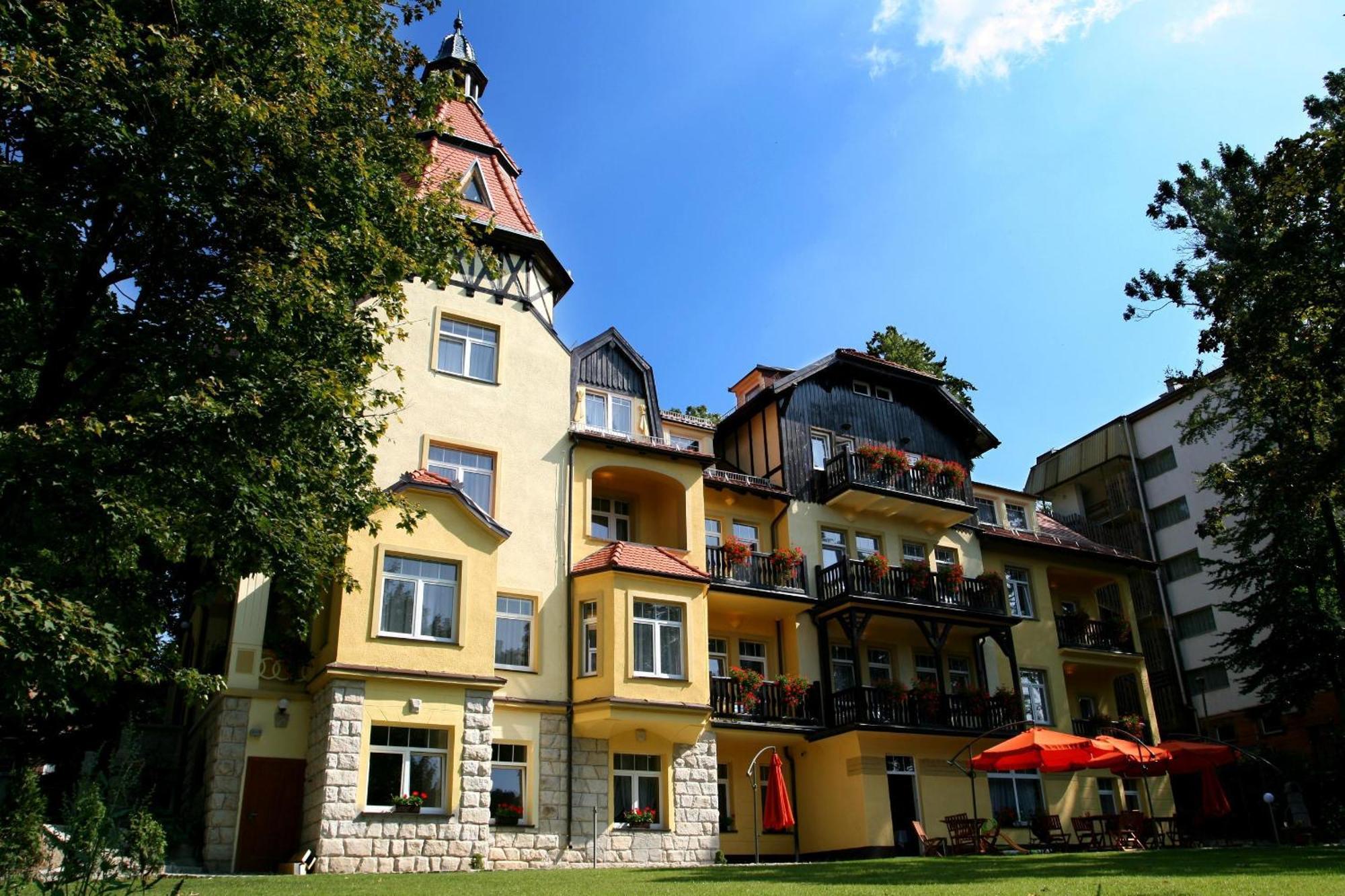 Villa Carmen Kudowa-Zdrój Exterior foto